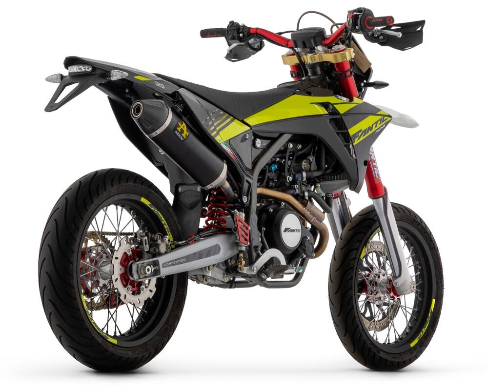 Arrow_Dark_Thunder_Auspuff_Euro5___Fantic_XMF_125_2023___XEF_125_2023__52512AKN_2 Arrow Dark Thunder Auspuff Euro5 - Fantic XMF 125 2023- / XEF 125 2023-