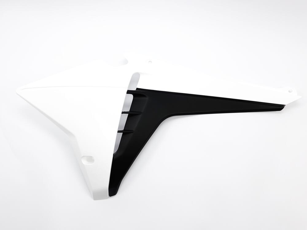 Fantic_Original_Kuehlerverkleidung_links_weiss__09764005 Fantic Original Kühlerverkleidung links weiß - XE / XM 50 2023- | XEF / XMF 125 2023-