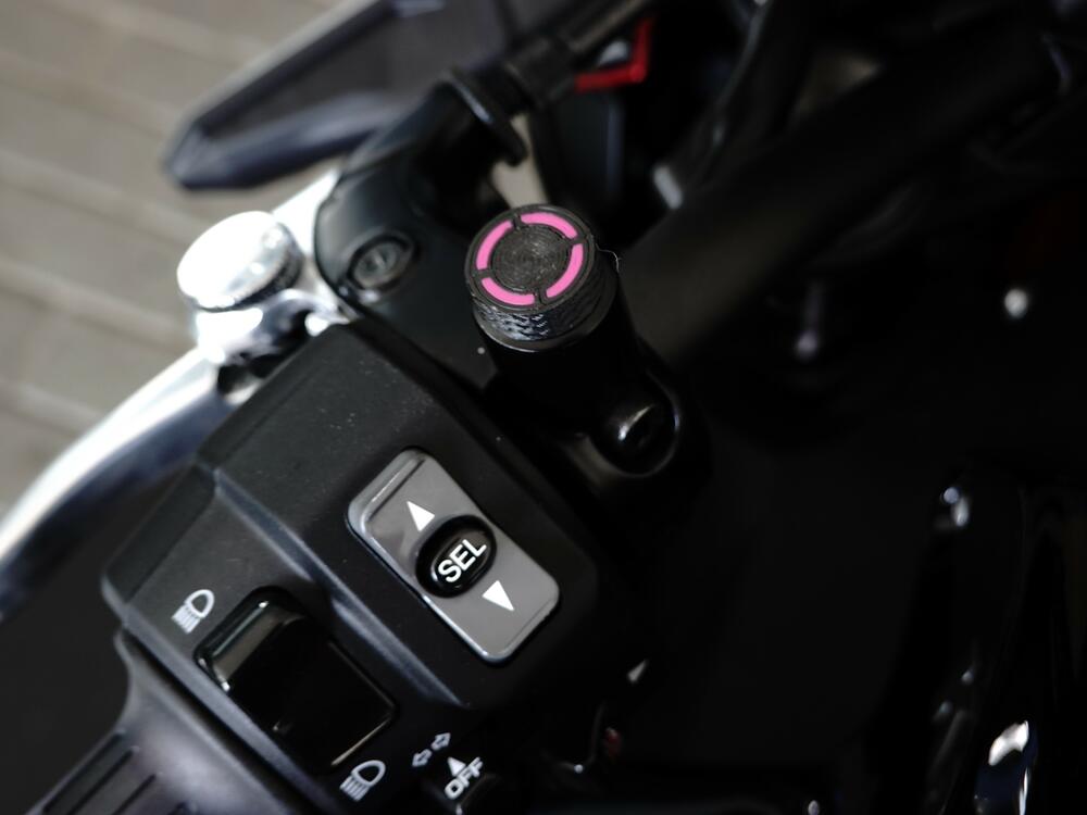 TMP-Spiegelhalterung-Blindstopfen-Set-M10x1-25-Rechtsgewinde-schwarz-pink-10166-2